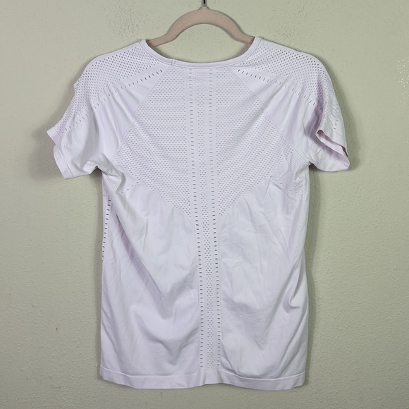 Athleta foothill short sleeve top in light lilac size Medium - Picture 5 of 6